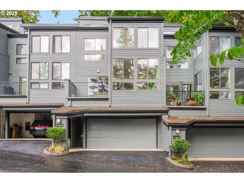 4451 Golden Ln, Lake Oswego, OR 97035