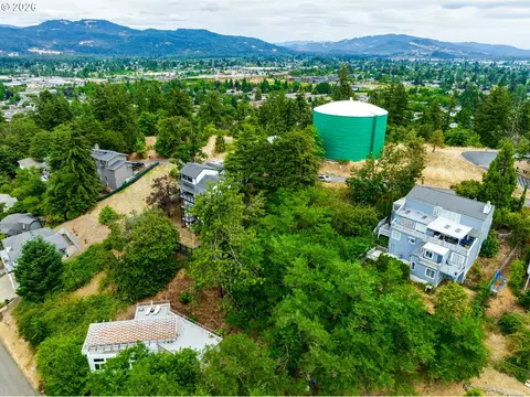 Summit Blvd, Springfield, OR 97477 photo 15