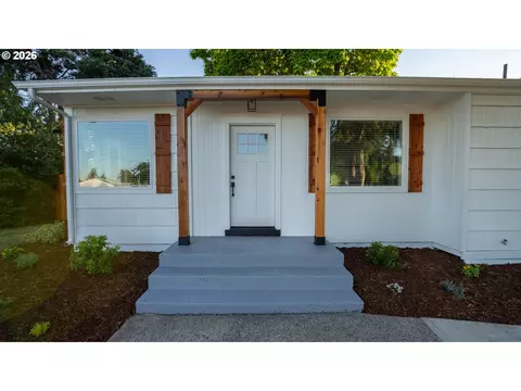 Exterior - 1879 G St, Springfield, OR 97477 photo 2 of 7