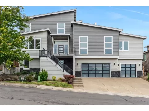 12087 SW Aspen Ridge Dr, Tigard, OR 97224