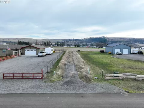 953 N 15th Ave, Elgin, OR 97827 photo 5