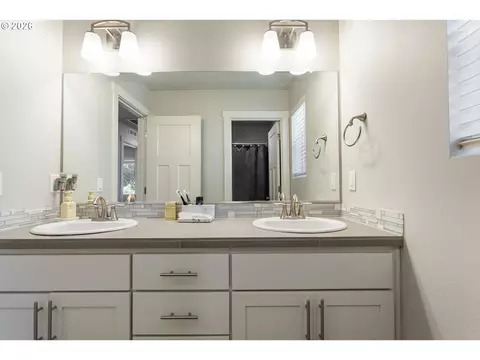 Bath - 8601 N Appleton St, Camas, WA 98607 photo 1 of 4