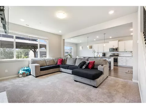 Living - 8601 N Appleton St, Camas, WA 98607 photo 1 of 2