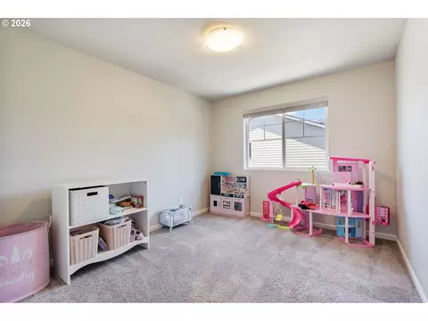 Bedroom - 8601 N Appleton St, Camas, WA 98607 photo 2 of 4