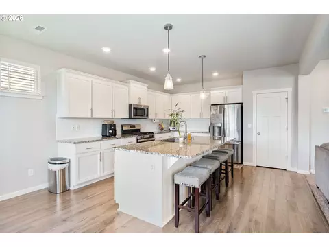 Kitchen - 8601 N Appleton St, Camas, WA 98607 photo 2 of 2