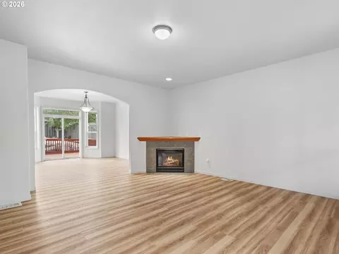 Living - 21754 NE Couch Ct, Gresham, OR 97030 photo 3 of 9