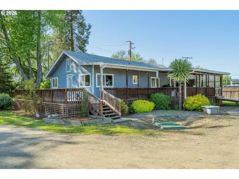 301 Winery Ln, Roseburg, OR 97471