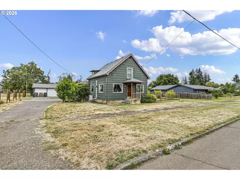 320 E Blakely Ave, Brownsville, OR 97327