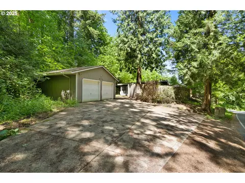 9215 SW 45th Dr, Portland, OR 97219
