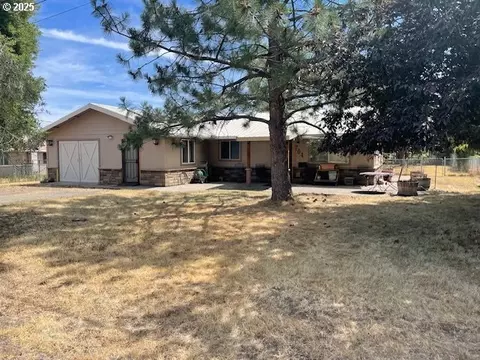 704 N Russell St, Joseph, OR 97846