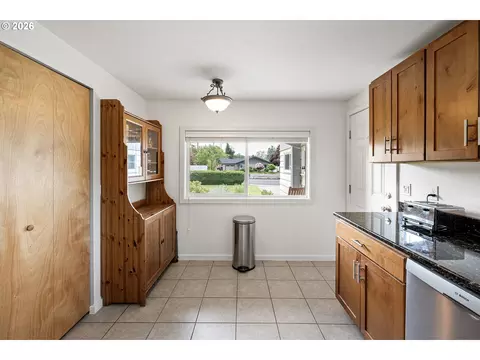Kitchen - 2895 Ferry St, Eugene, OR 97405 photo 2 of 4