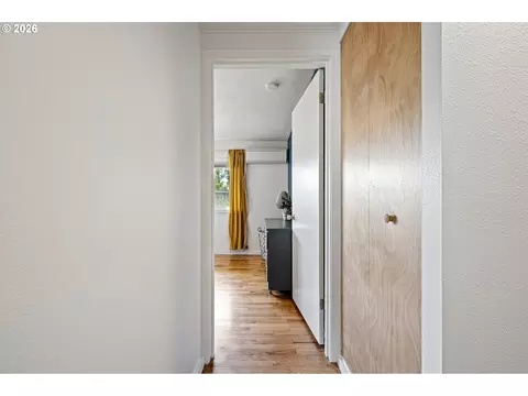 Entry Way - 2895 Ferry St, Eugene, OR 97405 photo 2 of 2