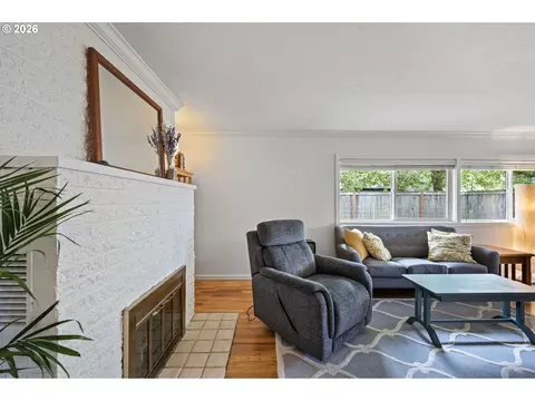 Living - 2895 Ferry St, Eugene, OR 97405 photo 4 of 4