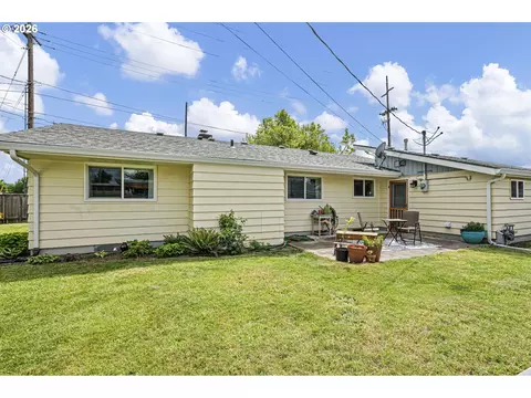 Exterior - 2895 Ferry St, Eugene, OR 97405 photo 8 of 13
