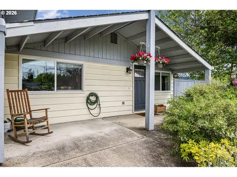 Exterior - 2895 Ferry St, Eugene, OR 97405 photo 4 of 13