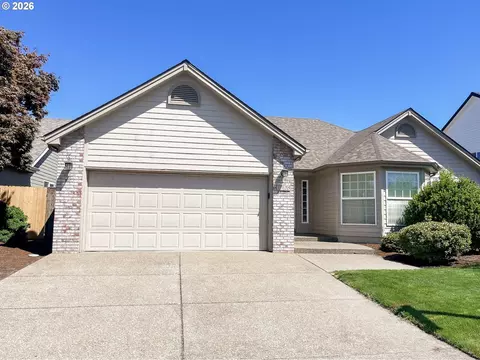 1325 Independence Ave, Woodburn, OR 97071