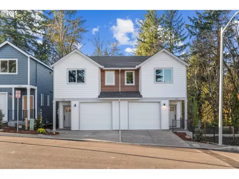 6325 SE Chloe Rose Way, Milwaukie, OR 97267