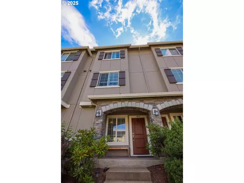 7452 NW Elise Ave, Portland, OR 97229