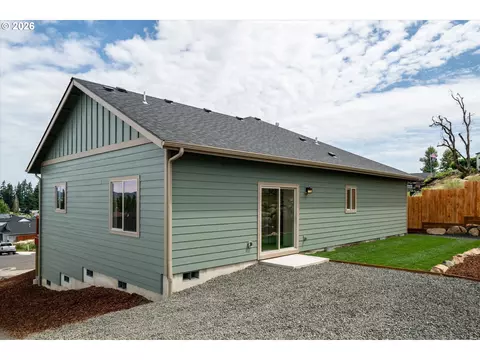 Exterior - 763 Boulder Loop, Creswell, OR 97426 photo 5 of 6