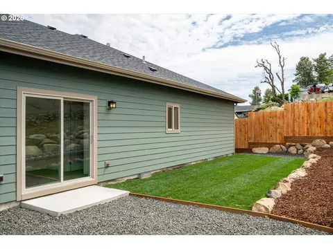 Exterior - 763 Boulder Loop, Creswell, OR 97426 photo 6 of 6