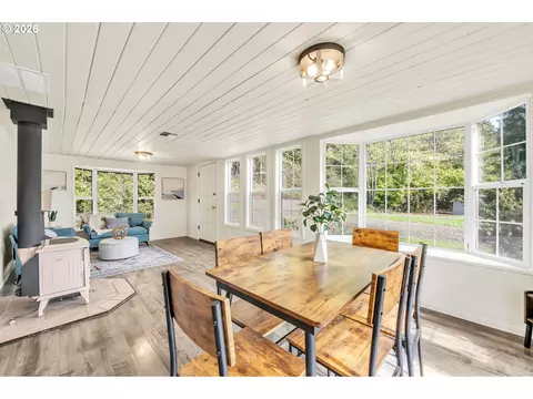 Dining - 24022 Alpine Rd, Monroe, OR 97456 photo 1 of 3