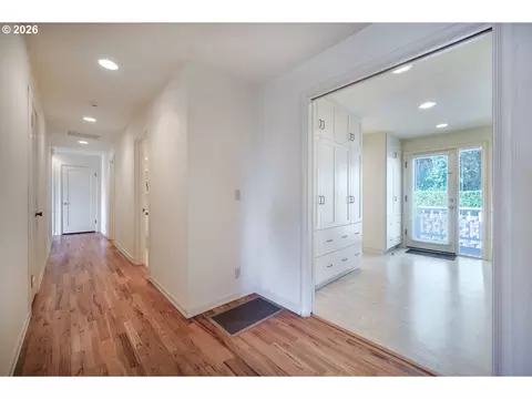 Entry Way - 2196 Olive St, Eugene, OR 97405 photo 2 of 2