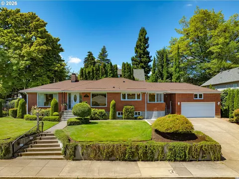 Exterior - 2196 Olive St, Eugene, OR 97405 photo 3 of 9