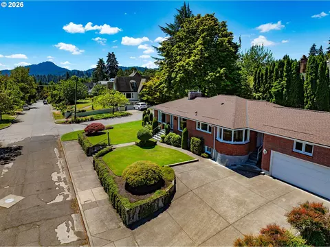 View/Area - 2196 Olive St, Eugene, OR 97405 photo 2 of 3