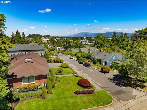 View/Area - 2196 Olive St, Eugene, OR 97405 photo 3 of 3