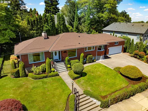 View/Area - 2196 Olive St, Eugene, OR 97405 photo 1 of 3
