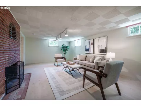 Living - 2196 Olive St, Eugene, OR 97405 photo 6 of 6