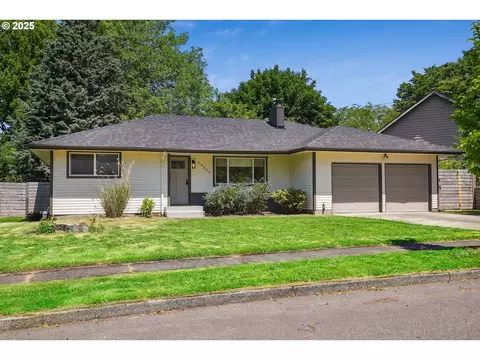 10559 NE Thompson St, Portland, OR 97220