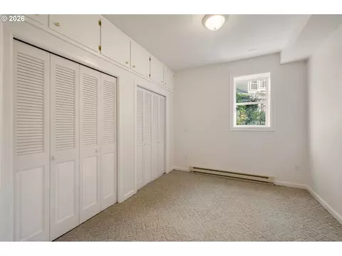 Bedroom - 4482 Paddock Dr, Eugene, OR 97405 photo 1 of 3