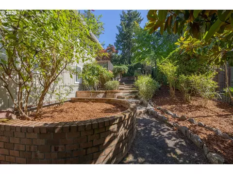 Exterior - 4482 Paddock Dr, Eugene, OR 97405 photo 14 of 16