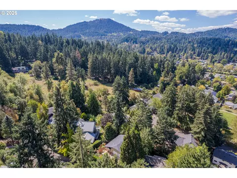 View/Area - 4482 Paddock Dr, Eugene, OR 97405 photo 1 of 2