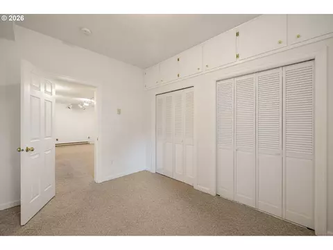 Bedroom - 4482 Paddock Dr, Eugene, OR 97405 photo 2 of 3