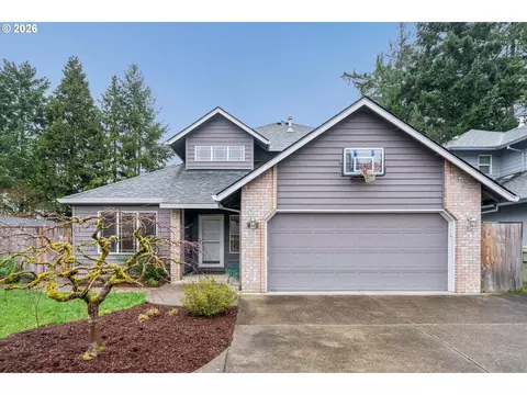 892 SE 54th Ave, Hillsboro, OR 97123
