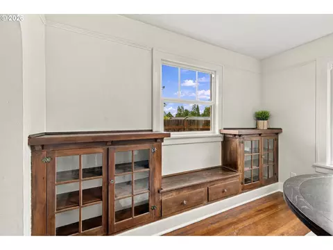 Other - 352 W M St, Springfield, OR 97477 photo 3 of 10