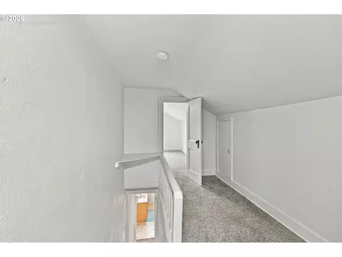 Entry Way - 352 W M St, Springfield, OR 97477 photo 1 of 1