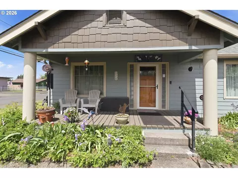 Exterior - 352 W M St, Springfield, OR 97477 photo 2 of 4