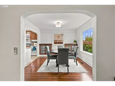 Dining - 352 W M St, Springfield, OR 97477 photo 1 of 4