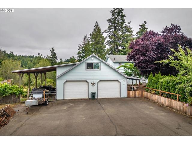 1819 Spruce St, Myrtle Point, OR 97458