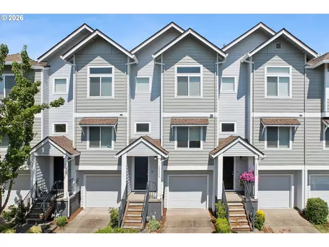 10509 NE Park Ridge Way, Hillsboro, OR 97006