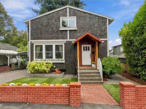 8611 SW 19th Ave, Portland, OR 97219
