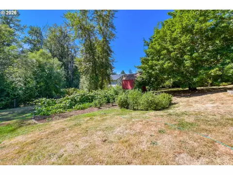 Exterior - 5717 SE Salquist Rd, Gresham, OR 97080 photo 8 of 13