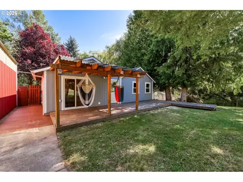 Exterior - 5717 SE Salquist Rd, Gresham, OR 97080 photo 7 of 13
