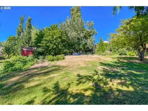 Exterior - 5717 SE Salquist Rd, Gresham, OR 97080 photo 13 of 13