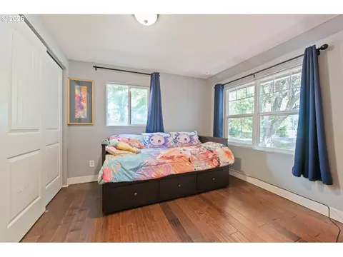 Bedroom - 5717 SE Salquist Rd, Gresham, OR 97080 photo 2 of 3