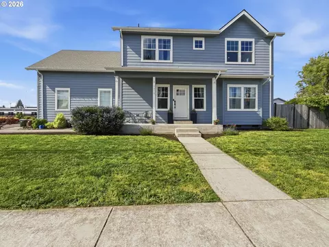 1310 Elm St, Junction City, OR 97448