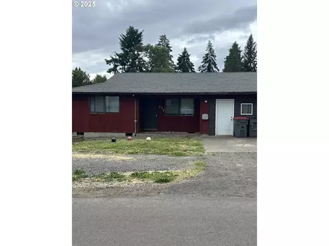 230 S Hemlock St, Yamhill, OR 97148